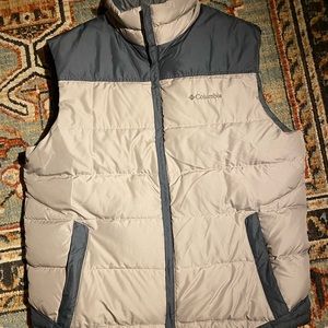 Crème and gray Columbia puff vest